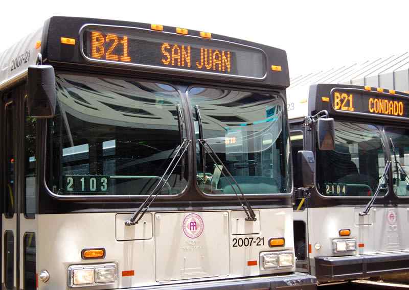 Bus in San Juan