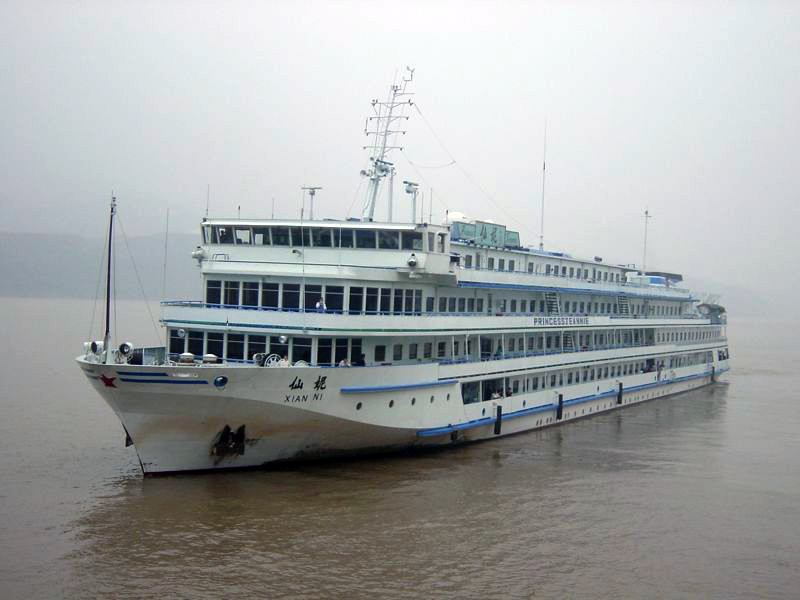 Cruise ship similar to Oriental Star