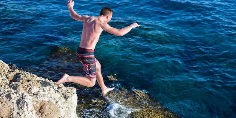 cliff jumping Curacao