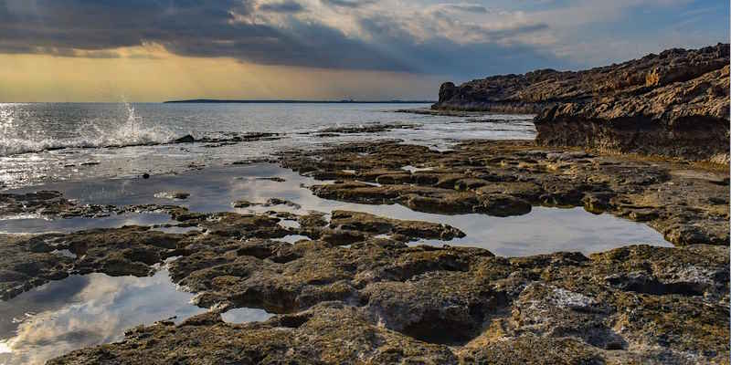 Annaly Bay Beach and Tide Pools