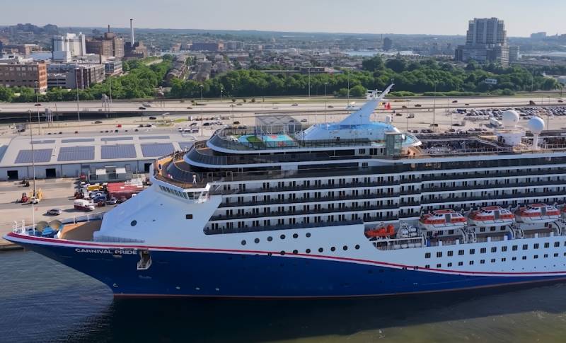 Carnival Pride Closeup