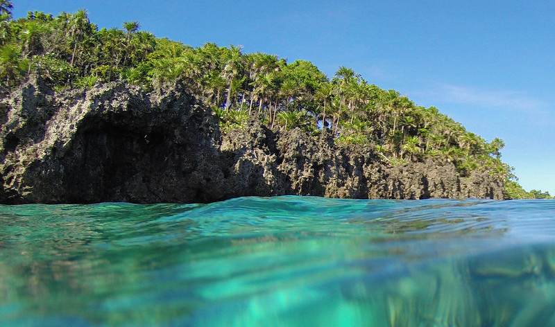 Snorkelling in Raotan